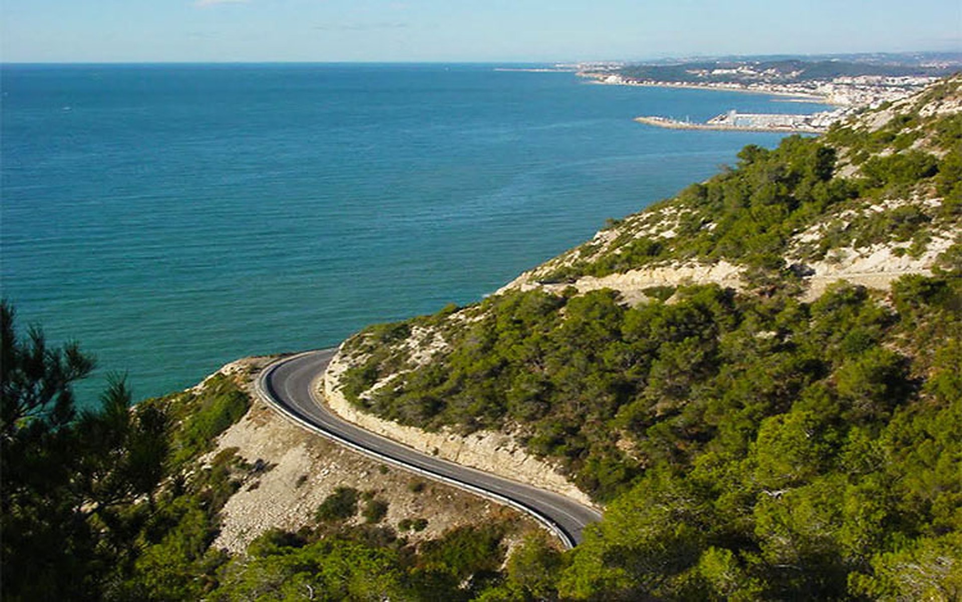 The road and landscape of Costa Brava to Cap de Creus