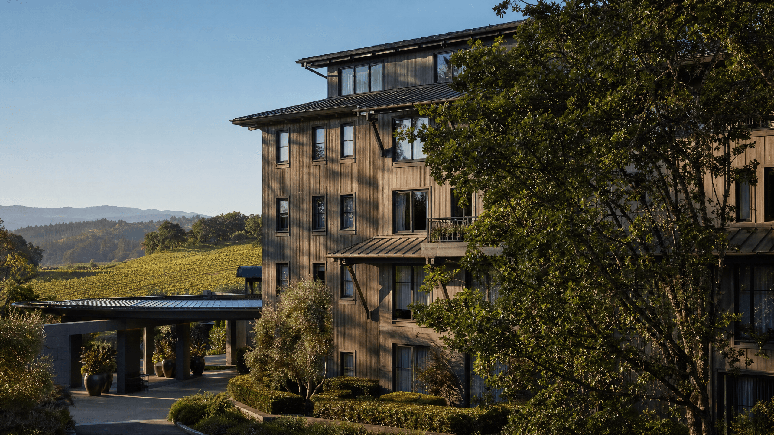 Hotel Healdsburg: A Luxurious Respite in the Heart of Sonoma Wine Country