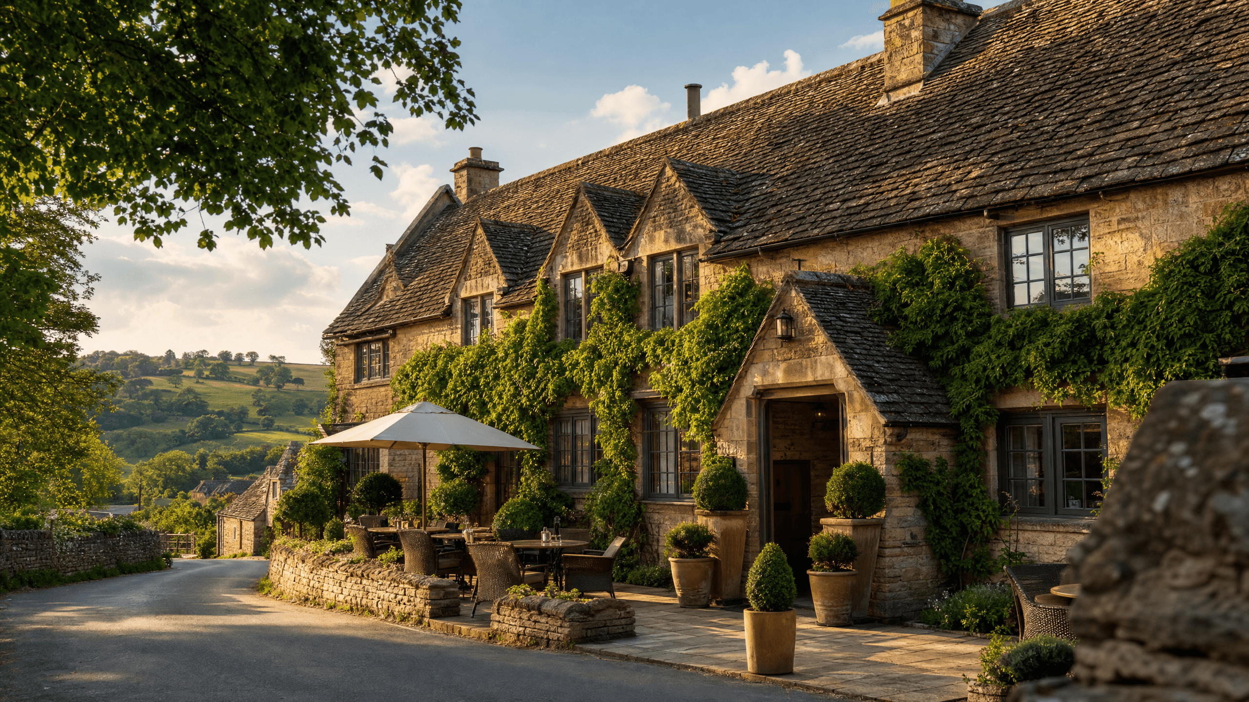 The Lygon Arms: A Historic Haven for the Discerning Driver in Broadway